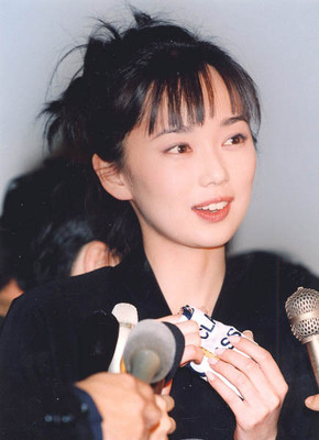 直撃記者は「妖婦」と…葉月里緒菜“3度目婚”の真相と評判（日刊ゲンダイDIGITAL）
