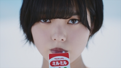 平手友梨奈出演「ミルミル」新CMが9月10日放映開始！　初の海外CMロケで「美しく生きろ」と強い眼差し（ねとらぼ）