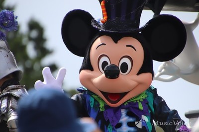 コワ楽しい音楽がクセになる！35周年のTDR「ディズニー・ハロウィーン」新パレードお披露目（MusicVoice）