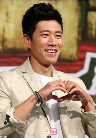 「Sechs Kies」チャン・スウォン、芸能人専属スタイリストとの結婚説が浮上(WoW!Korea)