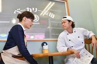 佐藤健の“おでこキス”に「反則」の声…「義母と娘のブルース」最終回（cinemacafe.net）