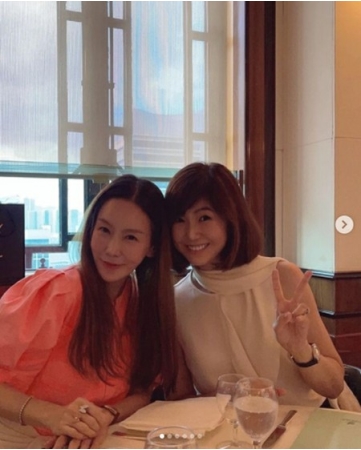 女優キム・ジョンウン、元アナウンサーのカン・スジョン夫婦とラグジュアリーなディナー「ごちそうさまでした」(WoW!Korea)