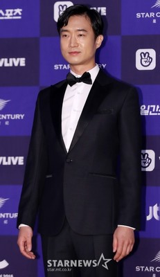 (朝鮮日報日本語版) チョ・ウジン、11年愛実らせ一般女性と結婚（朝鮮日報日本語版）