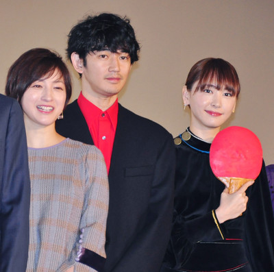 新垣結衣＆瑛太、『ミックス。』舞台あいさつで“笑いに包まれる”（ぴあ映画生活）