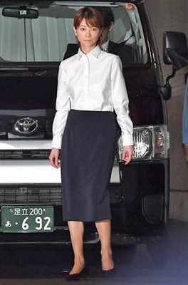 吉澤ひとみ被告が電撃引退、今後は「母として恥ずかしくないよう…」（サンケイスポーツ）