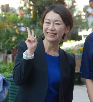 山尾氏と豊田氏「笑顔」で明暗　舛添要一氏が分析（日刊スポーツ）