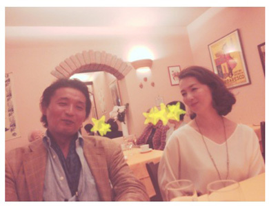 「涙が出そう」　元貴乃花親方、妻・景子と笑顔を浮かべる貴重な“夫婦ショット”がファンの涙腺を刺激する（ねとらぼ）
