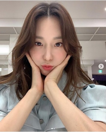 “第2子妊娠“歌手イ・ジヘ、「つわりがおさまったので...体重調節が必要」(WoW!Korea)